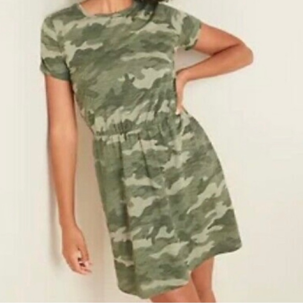 BNWOT Old Navy Waist Defined Dress
